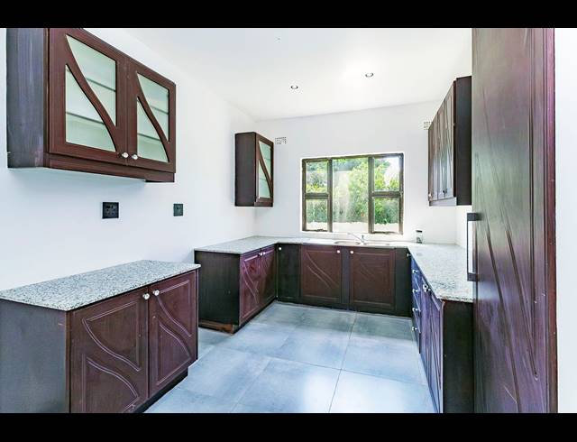 6 BEDROOM HOUSE FOR SALE IN WESTVILLE